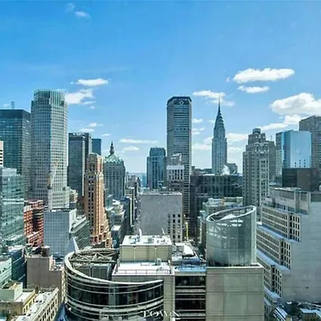 Perfectly Located 2bd Near Times Square With Gym Apartment New York