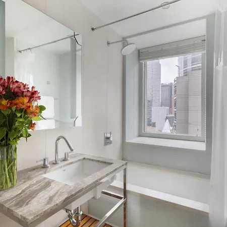 Perfectly Located 2bd Near Times Square With Gym Apartment