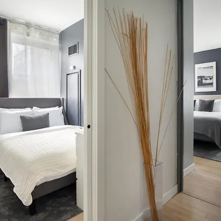 Beautiful 2bd Near Times Square With Doorman And Gym New York