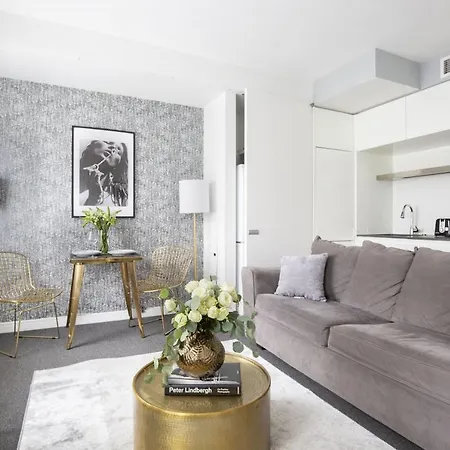 Perfectly Located 2bd Near Times Square With Gym