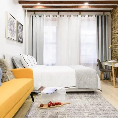 24-15 New Studio Gramercy W D * New York