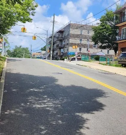 Modern 2br Jamaica Queens Nyc New York