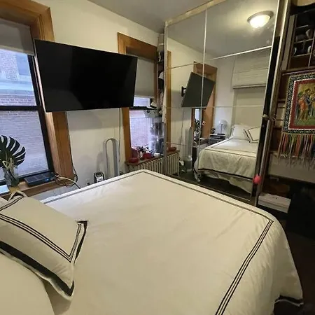 Stylish & Lovely 2 Bedroom Midtown Apartment New York