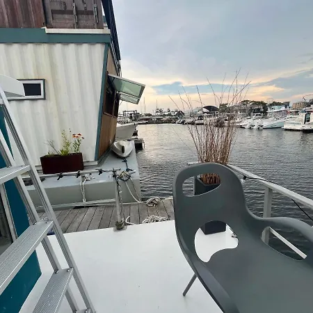 Unique Design Houseboat In Rockaway Queens Botel *