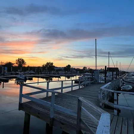 Unique Design Houseboat In Rockaway Queens * New York