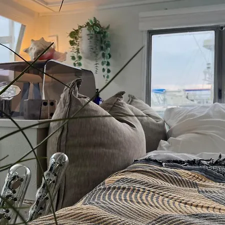 Botel Unique Design Houseboat In Rockaway Queens New York