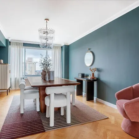 Ues 3br W Balcony Doorman Nr Park Nyc-1192 Apartment