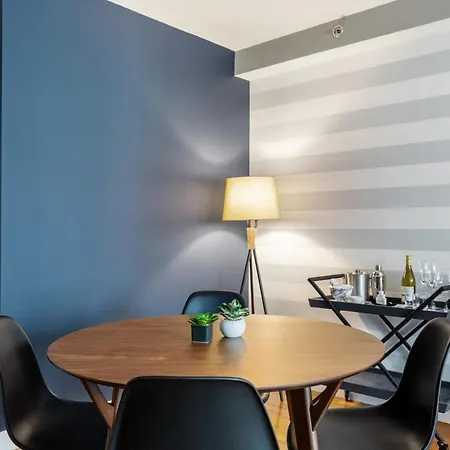 Chelsea 1br W Balcony Doorman Gym Nyc-135 Apartment