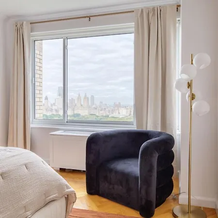 Ues 3br W Balcony Doorman Nr Park Nyc-1192 Apartment New York
