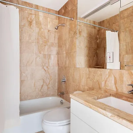 Ues 3br W Balcony Doorman Nr Park Nyc-1192