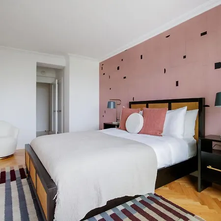 Apartment Ues 3br W Balcony Doorman Nr Park Nyc-1192