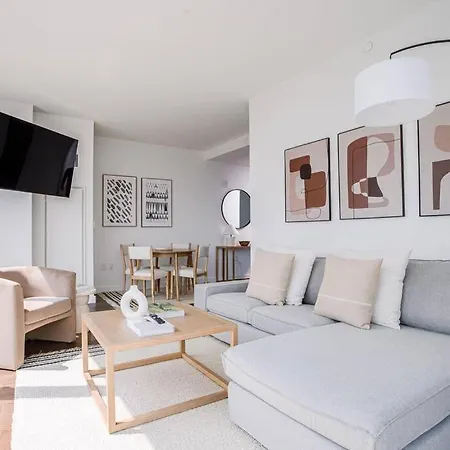 2 Bed 2 Bath By Tsquere Hudsony *