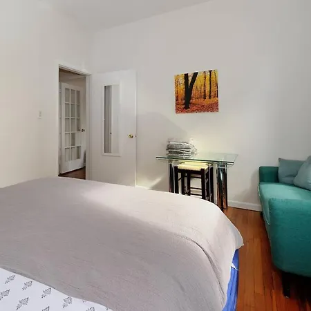 Perfect 2 Bedroom Near Park Apartment