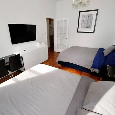 Perfect 2 Bedroom Near Park New York
