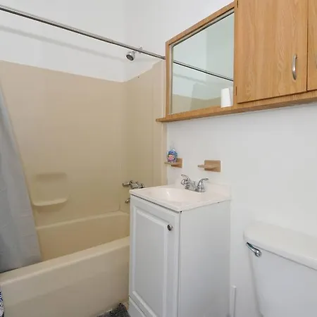 Perfect 2 Bedroom Near Park Apartment New York