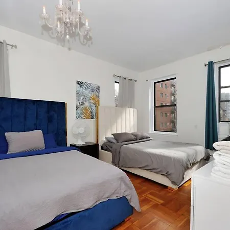Perfect 2 Bedroom Near Park Apartment
