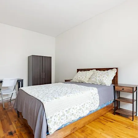 Montgomery Street Guest house New York