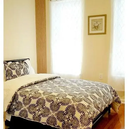 2 Spacious Oasis To Choose From 20 Min From Manhattan In A Quiet Neighborhood Apartment *