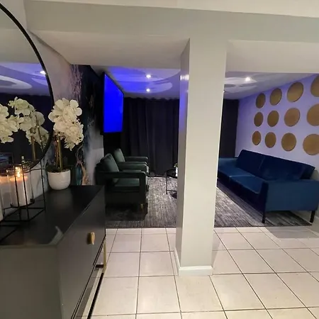 Holiday home The Circle Near Jfk + Shopping Mall *