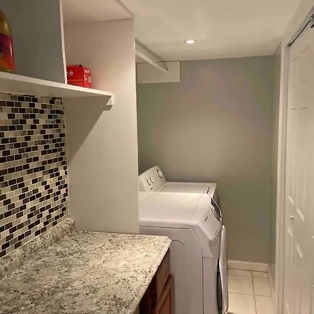 The Circle Near Jfk + Shopping Mall Holiday home *
