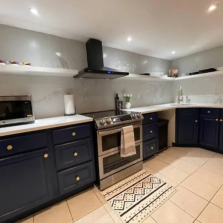 The Circle Near Jfk + Shopping Mall Holiday home *