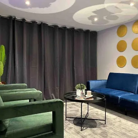 The Circle Near Jfk + Shopping Mall Holiday home