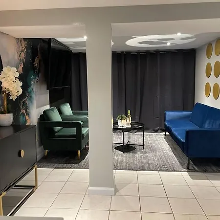 The Circle Near Jfk + Shopping Mall Holiday home *