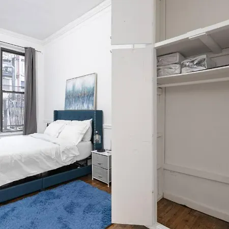 Apartment 2 Bedroom In The Heart Of Midtown! New York