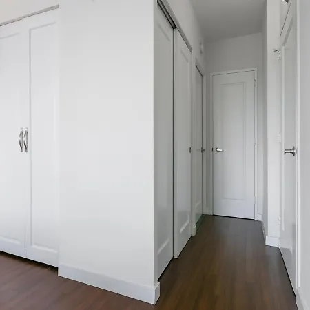 Stunning 3br At Midtown East Apartment