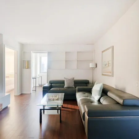 Apartment Stunning 3br At Midtown East
