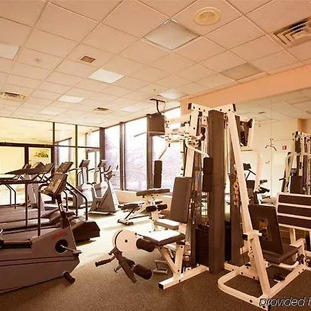 Hotel Courtyard By Marriott Laguardia Airport 3*