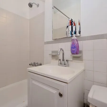 Studio Close To Times Square Apartment *