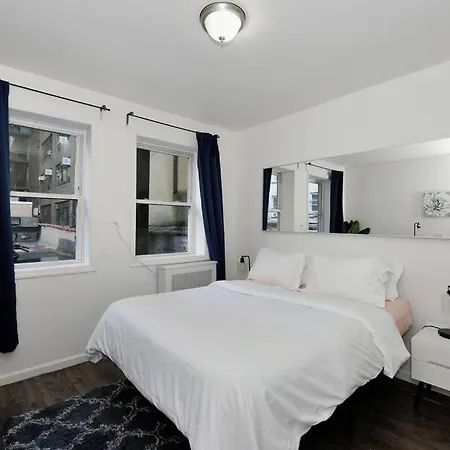 New And Spacious 3 Bedroom In Midtown West! *