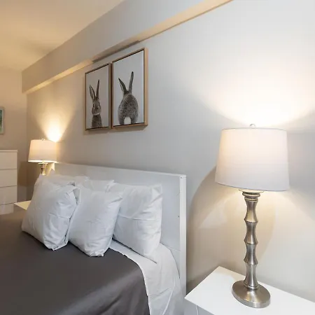 One Bedroom Elegant In New York