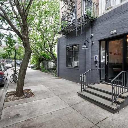 East Village 3br W Elevator Wd Nr Parks Nyc-1209
