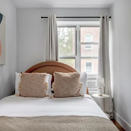 East Village 3br W Elevator Wd Nr Parks Nyc-1209 New York