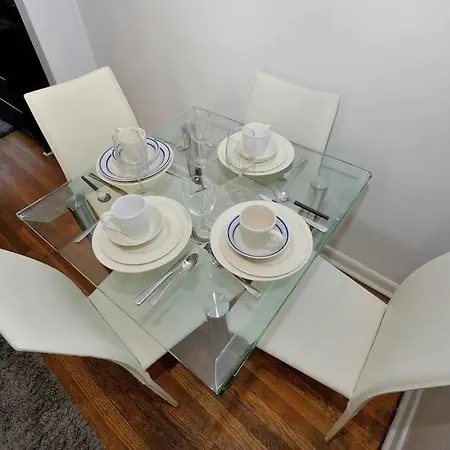 2br Near Park! Apartment *