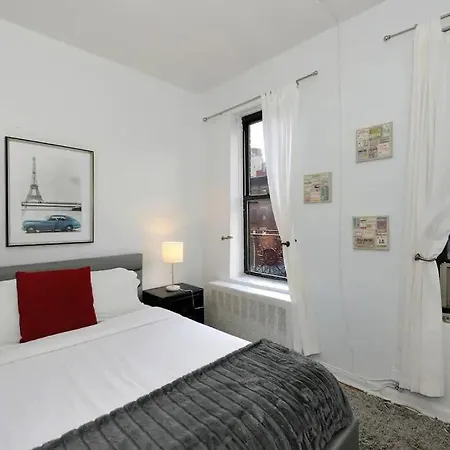 2br Near Park! New York