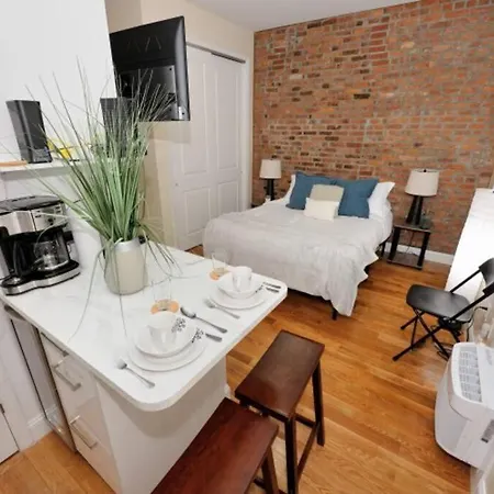 Splendid Studio In Washington Sq Park! Apartment New York