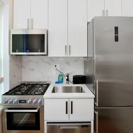 Splendid Studio In Washington Sq Park! *