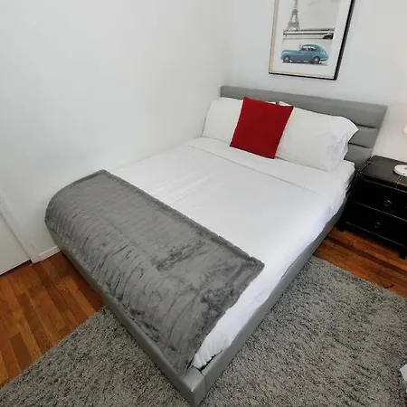 2br Near Park! Apartment *