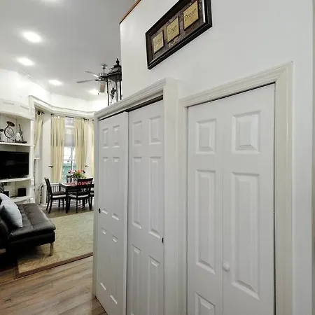 Duplex Studio Near Park Apartment