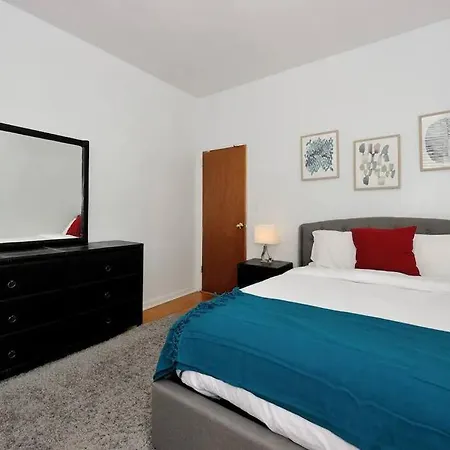 2br Near Park! Apartment