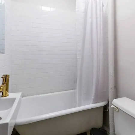 Lovely Studio Apt In Nyc!