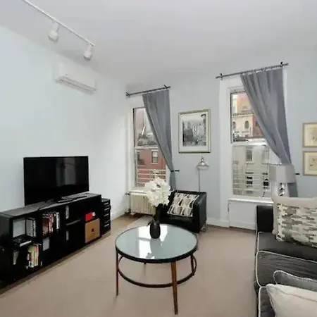 Cozy 1br In Upper West Side! *