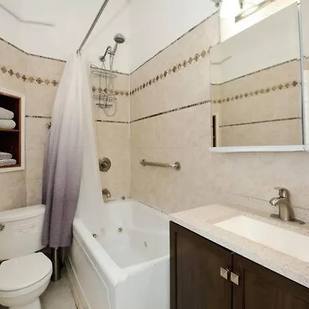 Apartment Beautifully Designed In Upper West Side! *