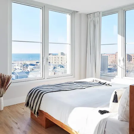 The Rockaway Hotel 4*