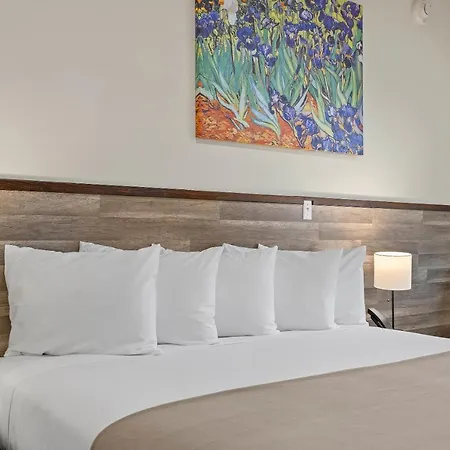 Hotel Highbridge 3*