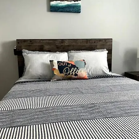 Brooklyn's 2bedroom Delightful