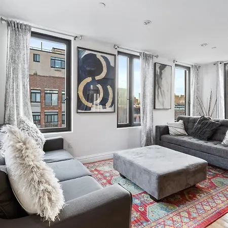 Unique 3br In Nyc